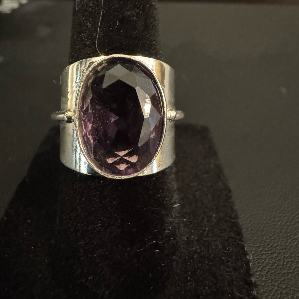 Elegant‎ sterling Silver Ring with Amethyst Gemstone